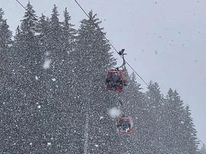 5/3/24, snowing hard in Les Gets today!